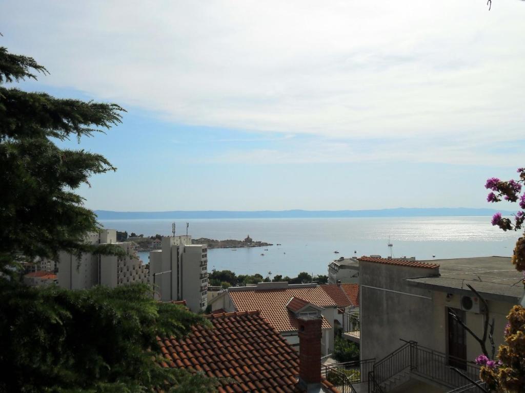 Apartments Dobrinic Makarska Room photo